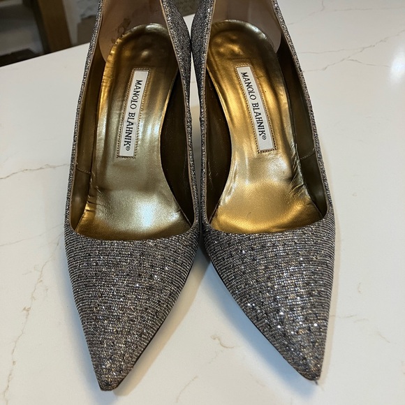Manolo Blahnik Shoes - Manolo Blahnik 90MM Pointed Toe Pumps - Gold